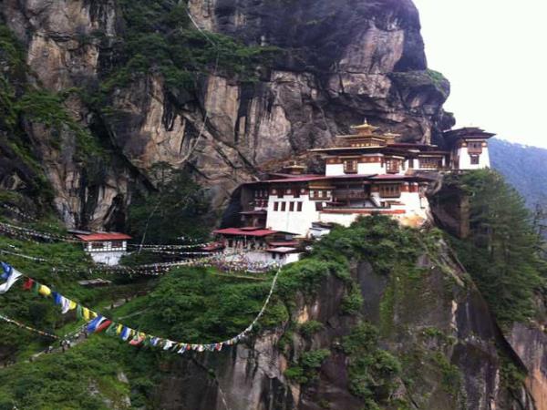 Bhutan trekking vacation, tailor made