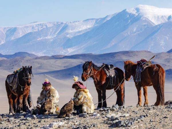Mongolia tour, hunting with Eagles