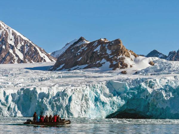 Arctic sailing voyages, around Spitsbergen